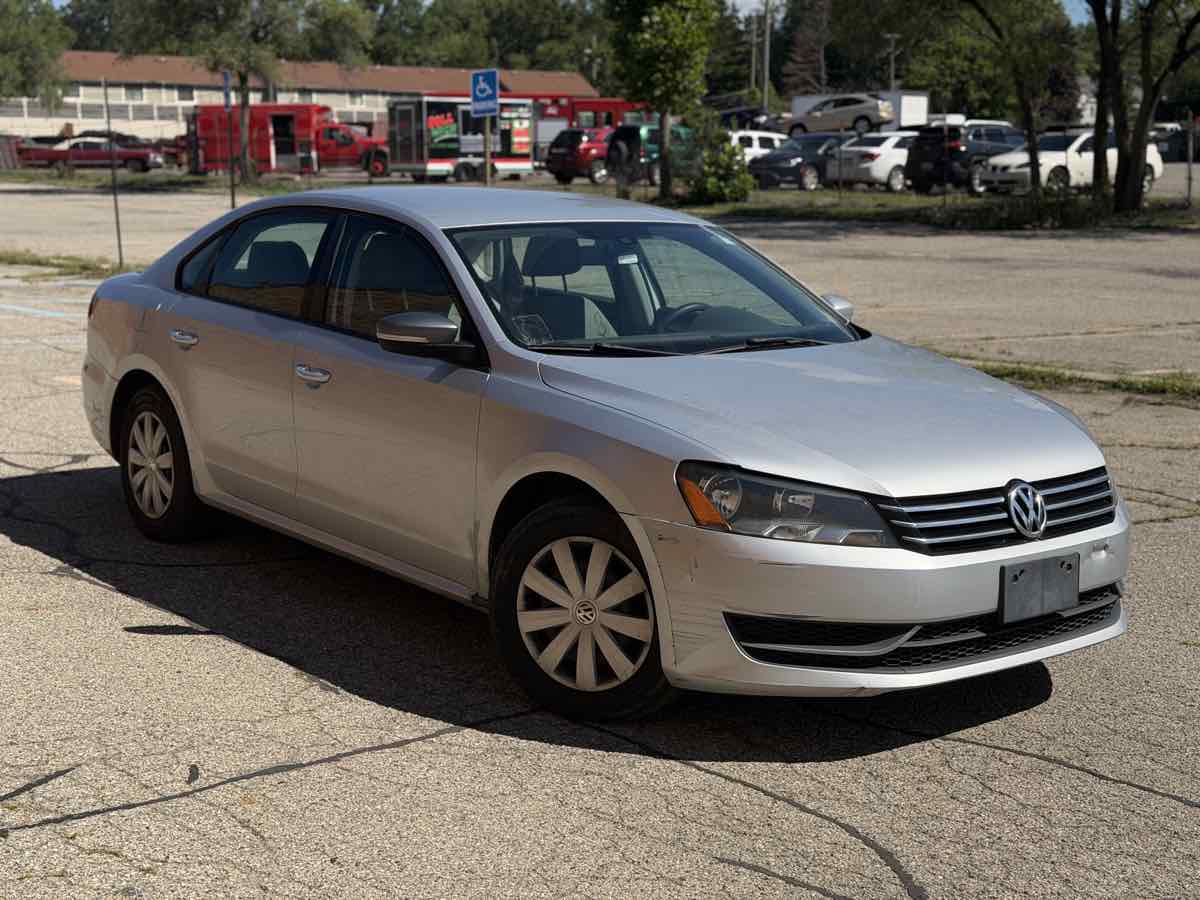 2013 Volkswagen Passat S