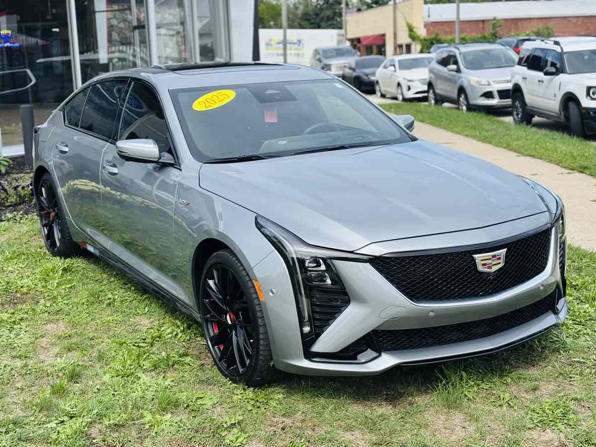 2025 Cadillac Ct5-v