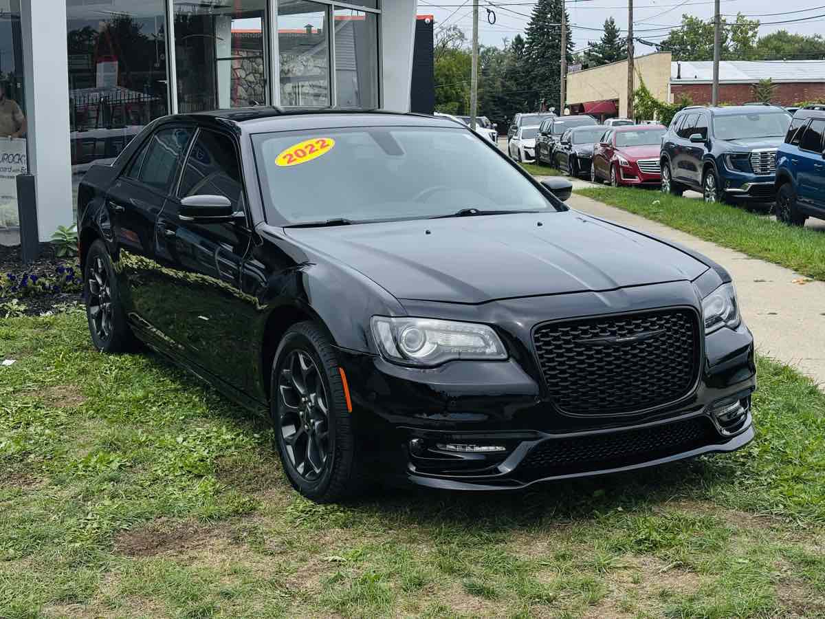 2022 Chrysler 300 Touring L
