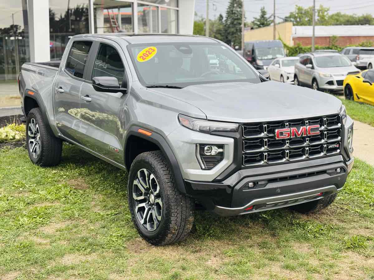 2023 GMC Canyon 4WD AT4